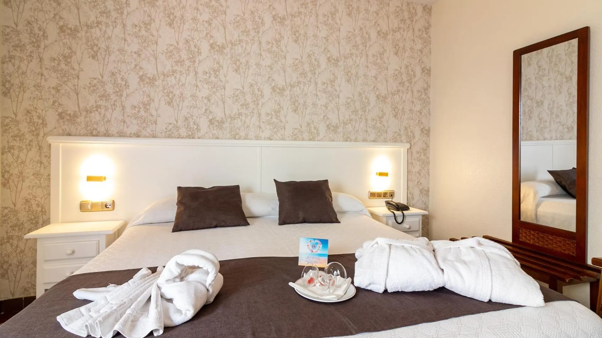 Hotel Avenida Tropical By Bossh! Hotels Salobrena Spain