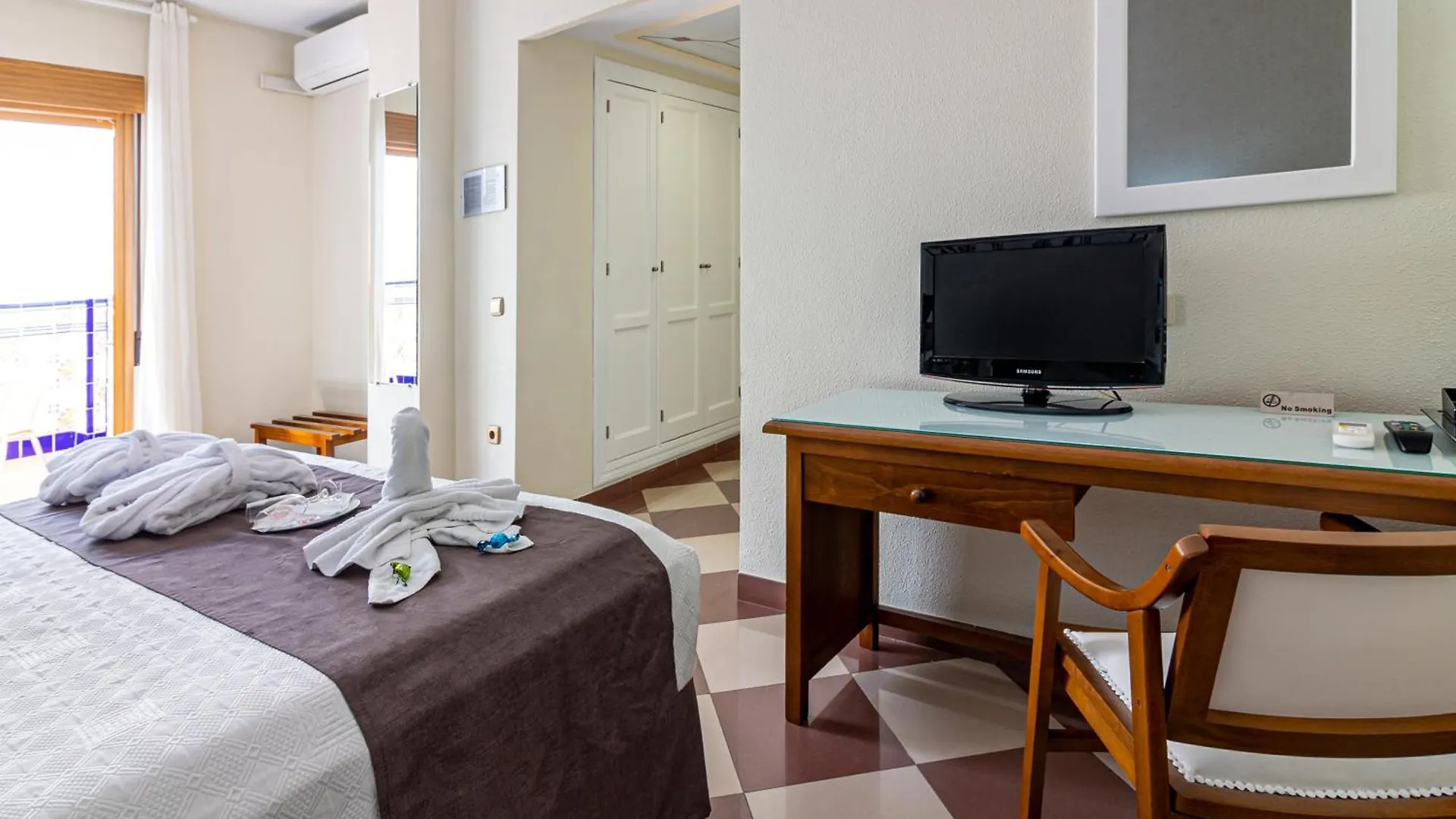 Hotel Avenida Tropical By Bossh! Hotels Salobrena