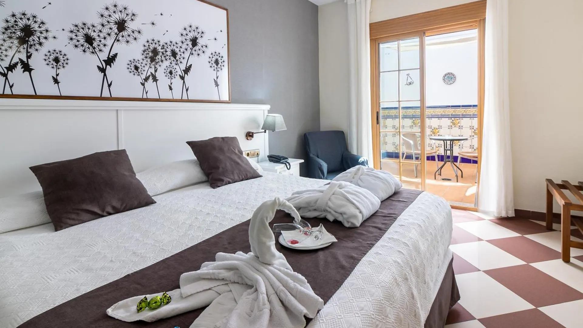 Hotel Avenida Tropical By Bossh! Hotels Salobrena