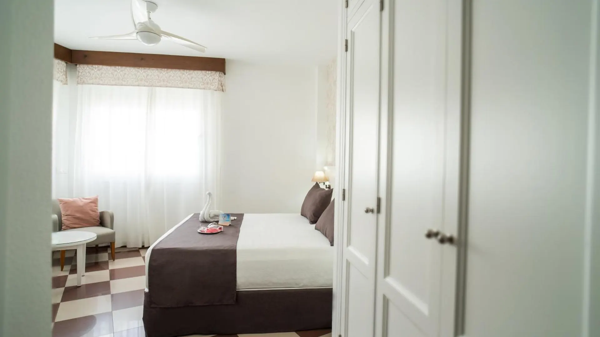 Hotel Avenida Tropical By Bossh! Hotels Salobrena